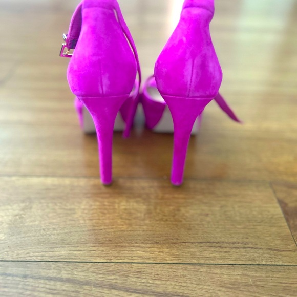 Size 8.0 but fits 8.5 Hot Pink Suede 4inch Jessica Simpson Heels. - Picture 7 of 7